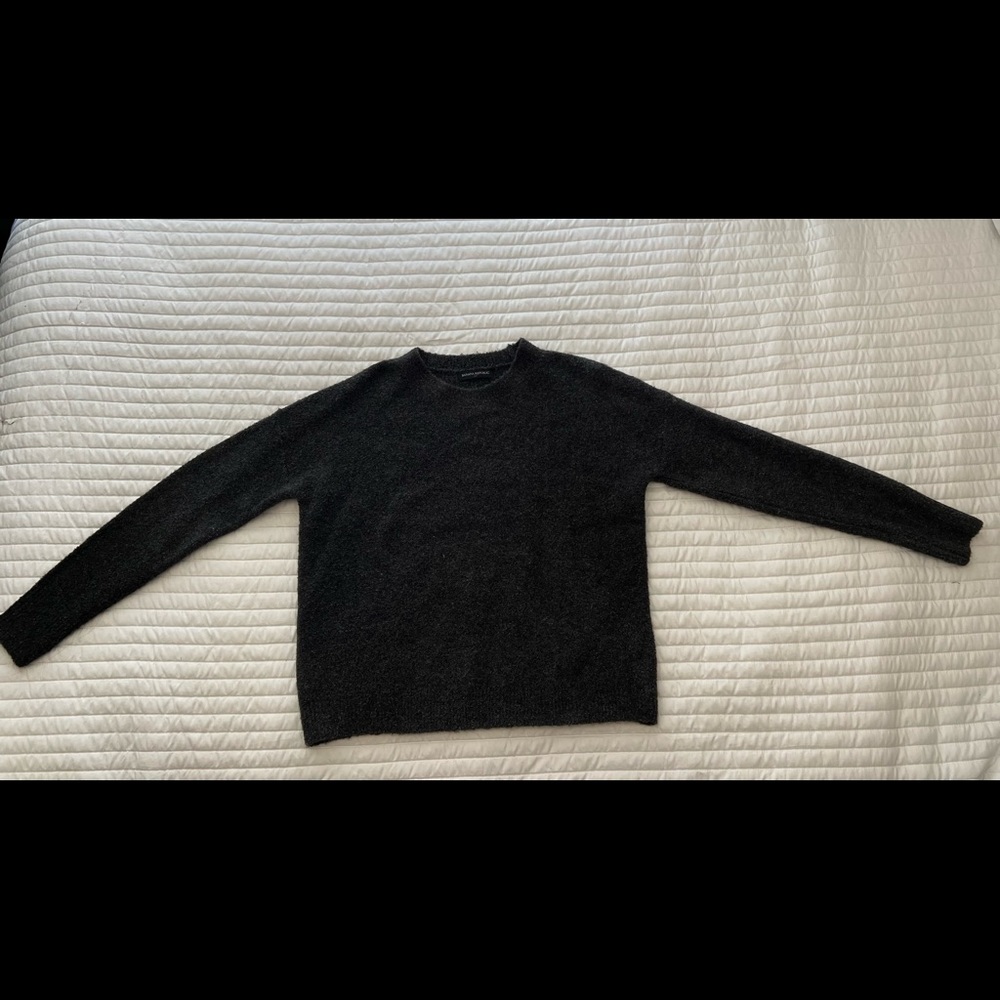 Banana Republic charcoal gray sweater